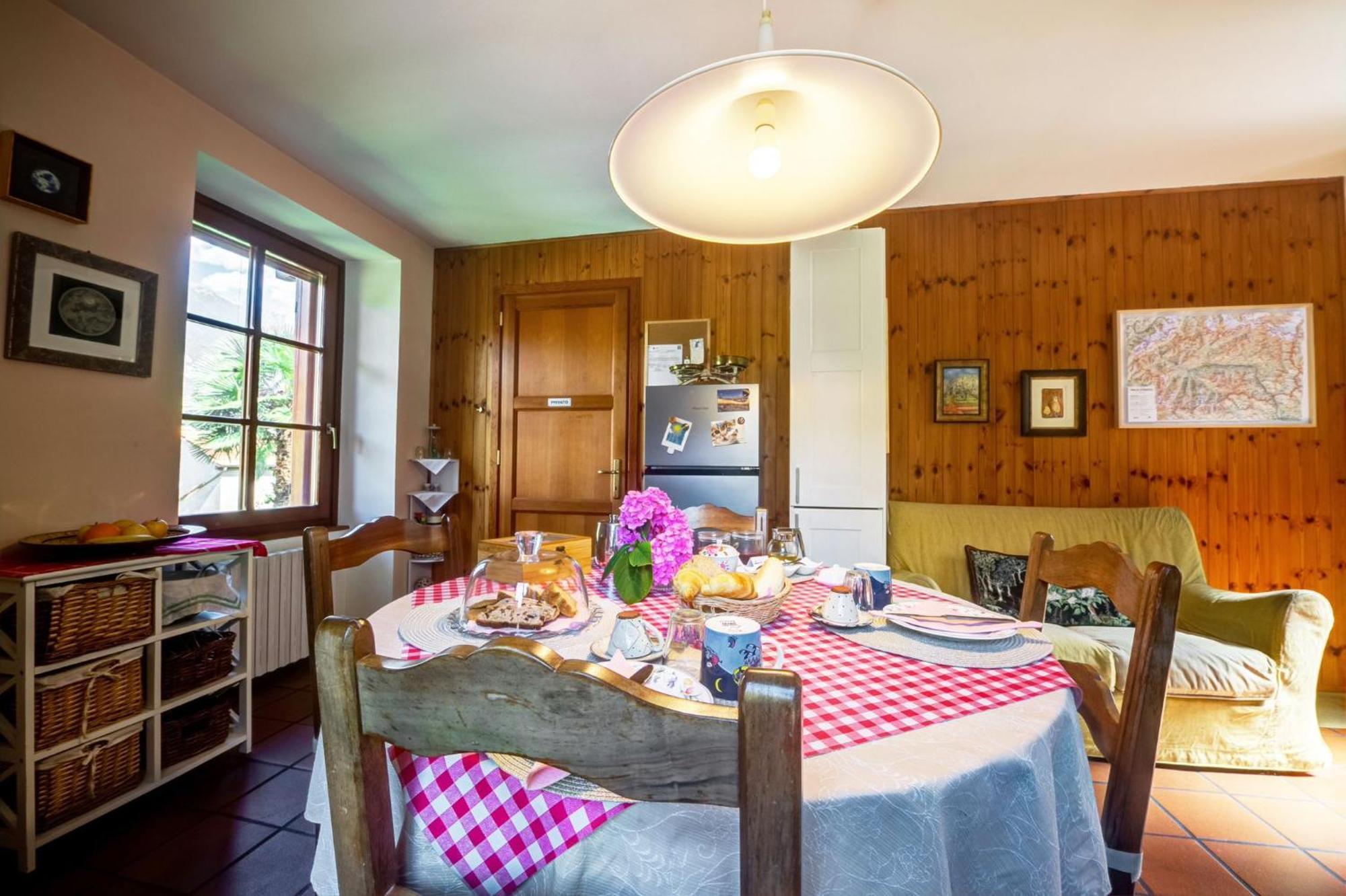 Il Pellegrino Bed & Breakfast Issogne Luaran gambar